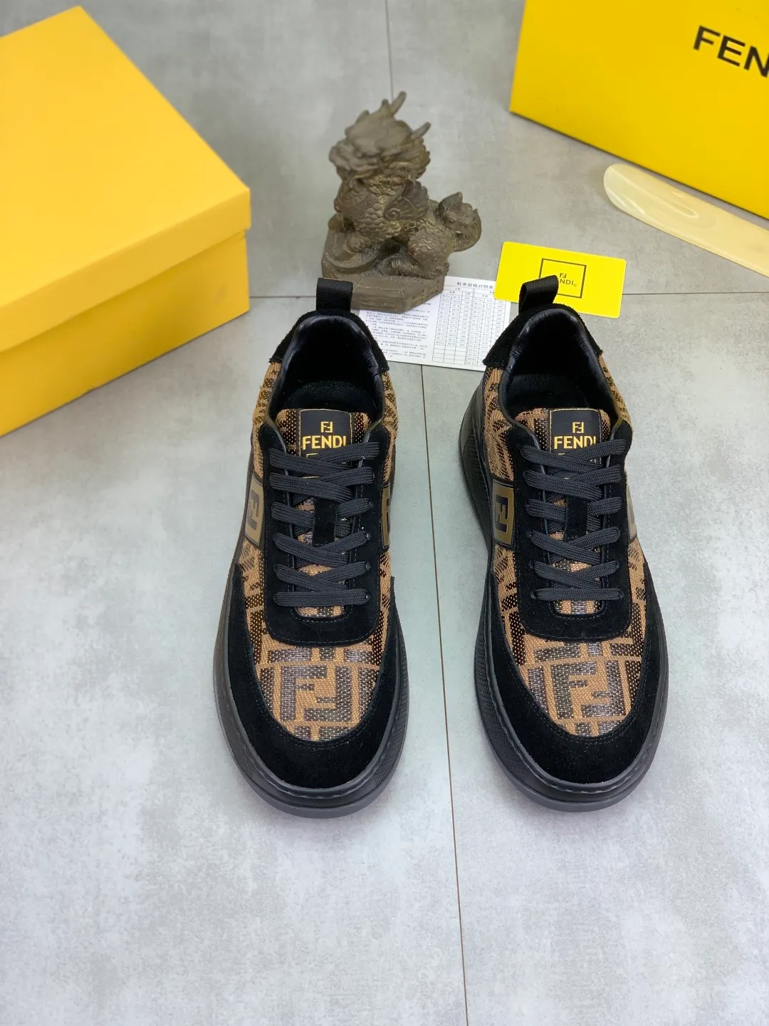 ​Men's shoes 💰P420💰[New style] Little Monster 🆘 New FENDI (Fendi) New style 🕶️🕶️Simple routing effect, showing an elegant and cool driving shoe 🎬Using imported calfskin + first-layer pigskin lining🐂Excellent material🎬Detailed workmanship 🤗Comfortable foot feel➰➰. ​Pair it with any outfit to show your taste and temperament, low-key luxury ♻️Design ​simple and elegant ​noble and fashionable 🍃​Very loved and favored by trendy men 💓❤️size: 38-44 (45 customized) 3️⃣colors available